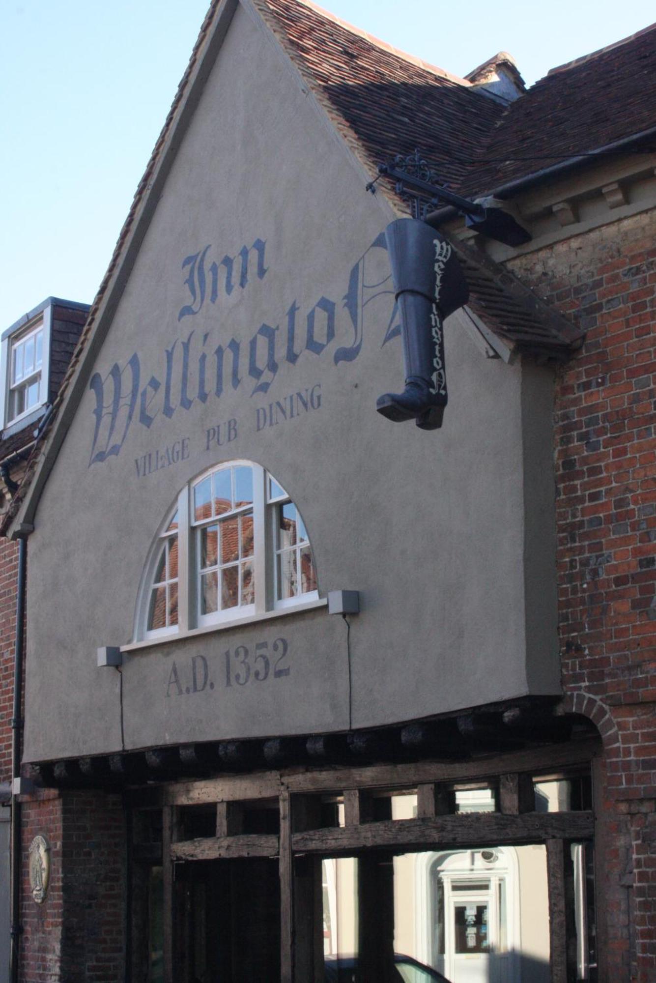 The Wellington Hotel Welwyn Ngoại thất bức ảnh